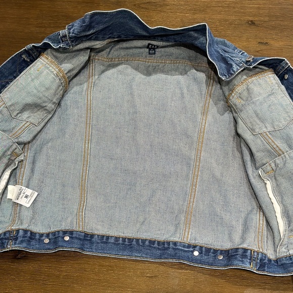 Jean Jacket - GAP - Picture 3 of 4
